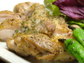 料理メニュー写真 地鶏モモ正肉のシンプル黒胡椒焼