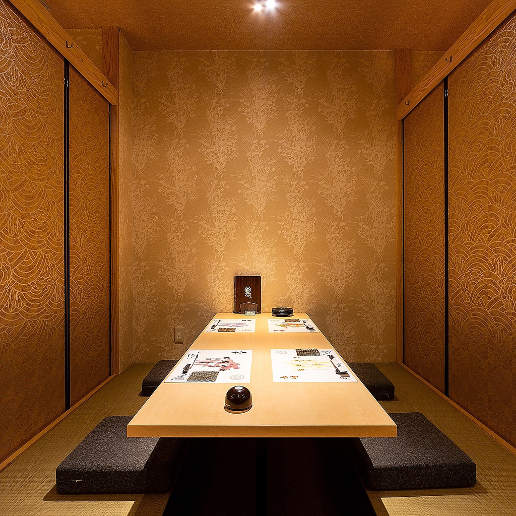 2名様～ご案内可能な個室席完備◎接待やデート、記念日にも最適な空間。