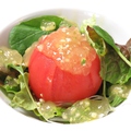 料理メニュー写真 まるごとトマトのジュレサラダ