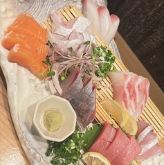 お刺身盛り合わせ8種