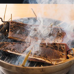 寒ブリの藁焼きの写真