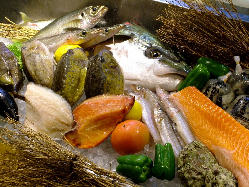 毎日新鮮な魚を仕入れます。