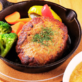 料理メニュー写真&nbsp;1ポンドハンバーグ　3種ソース付き(オニオン、デミチーズ、和風おろし)