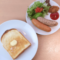 料理メニュー写真&nbsp;パンとソーセージ(単品)