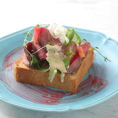 【スモーブロー】梶屋牛ローストビーフ