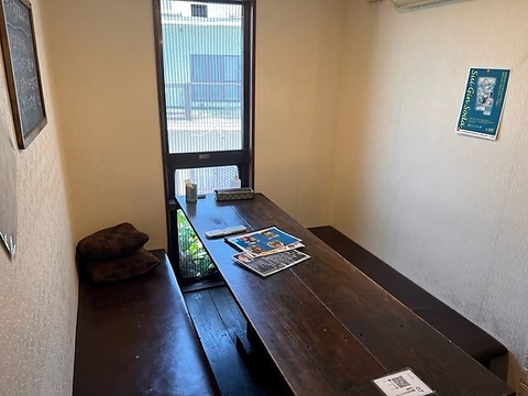 nBal dining Gablit `&