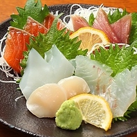 毎日市場で仕入れる新鮮な魚介串あげ・お刺身が大人気◎