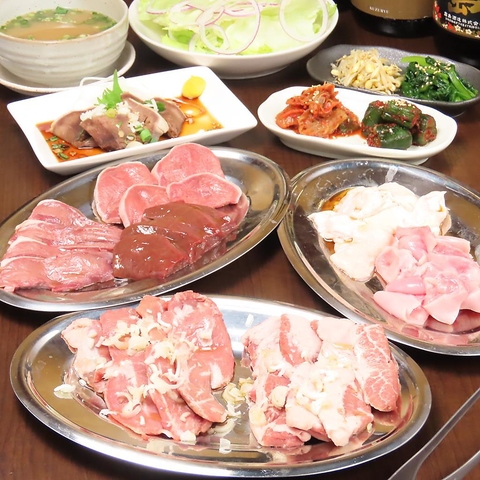 貸切利用もOK◎こだわりのホルモンを満喫できる飲み放題付コースは4950円(税込)～！