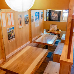 炭火炙り串まる JR三ノ宮駅前店の雰囲気1