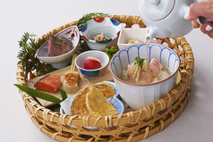 京料理に舌鼓を打ちながら優雅なひと時をお過ごし下さい