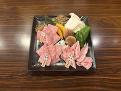 オリーブ牛カルビ盛合せ