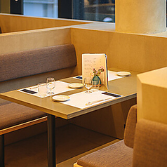 6名様用ボックス席です。