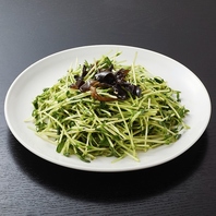 香りと食感が決め手！豆苗の強火炒め