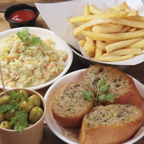 店主のこだわりが詰まった温かみ溢れるお店です！皆様のご来店お待ちしております！