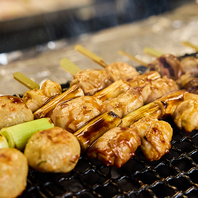 愛媛県内産の松山鶏を使った焼き鳥は遠赤外線で仕上げ♪