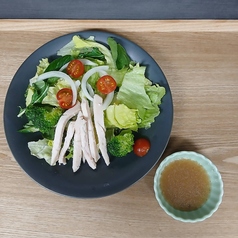 蒸し鶏野菜サラダ
