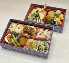 二段弁当（天ぷら、煮物、八寸、3色御飯）