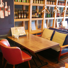 人気のソファー席！クッションもついてゆっくり！お友達とのお食事ややデートで使える♪