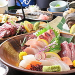 自慢の刺身は鮮度と産地にこだわった逸品。瀬戸内の真鯛や下津井の蛸、美味しい地のものをどうぞ！