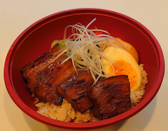 炙りラフテー丼