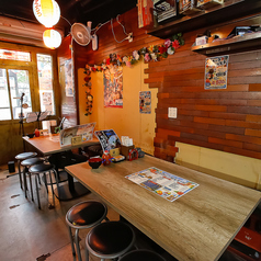沖縄料理と大阪名物 おおきに！めんそーれ酒場の雰囲気1