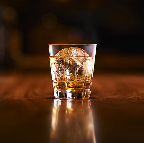 THE NIKKA BAR UjbJo[