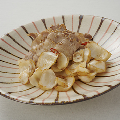 霧島豚と北海道産月光ゆり根のきんぴら