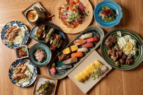 リーズナブルな価格が魅力！炭火鶏の炉端焼きとお寿司を落ち着いた店内で楽しめます♪