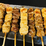 炭火でじっくりと焼き上げた「串焼き」は絶品！