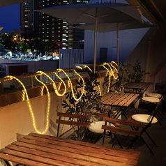 喫煙可能なテラス席もご用意しております！喫煙可能スペースご用意しております。※テラス席の為、雨天時はご案内おできない場合がございます。