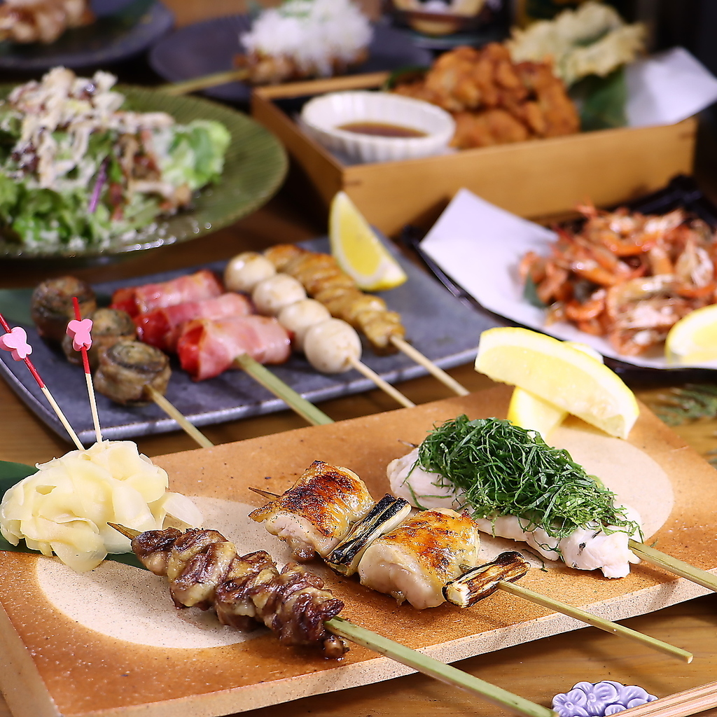 飲み放題付きの各種コースを豊富にご用意。会社宴会や友人との集まりなど、シーンに合わせて選べます