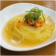 お酒のあてや一品のサイドメニューも充実◎