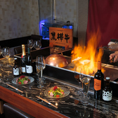 気軽に楽しめる鉄板焼き「燦燈」で特別な１日を♪大人気のカウンター席はシェフの手さばきを体験できる埋まりやすいお席です。目前で繰り広げられるライブ感溢れる料理の数々をお愉しみ頂ける「鉄板焼 燦燈 －SANTO－」☆敏腕シェフが皆様の大切な１日を演出いたします！！