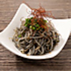 黒いもやしナムル