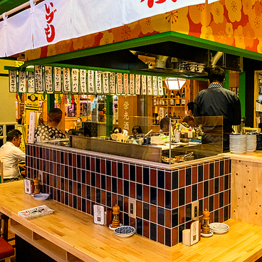 うなぎの蒲の穂焼 牛タン 焼鳥 馬刺し いづも 浅草横町の雰囲気1