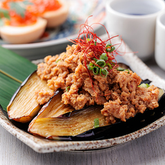 揚げナス肉みそのせ