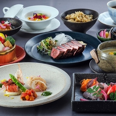 THE MOMENT ザ モーメント特集写真1