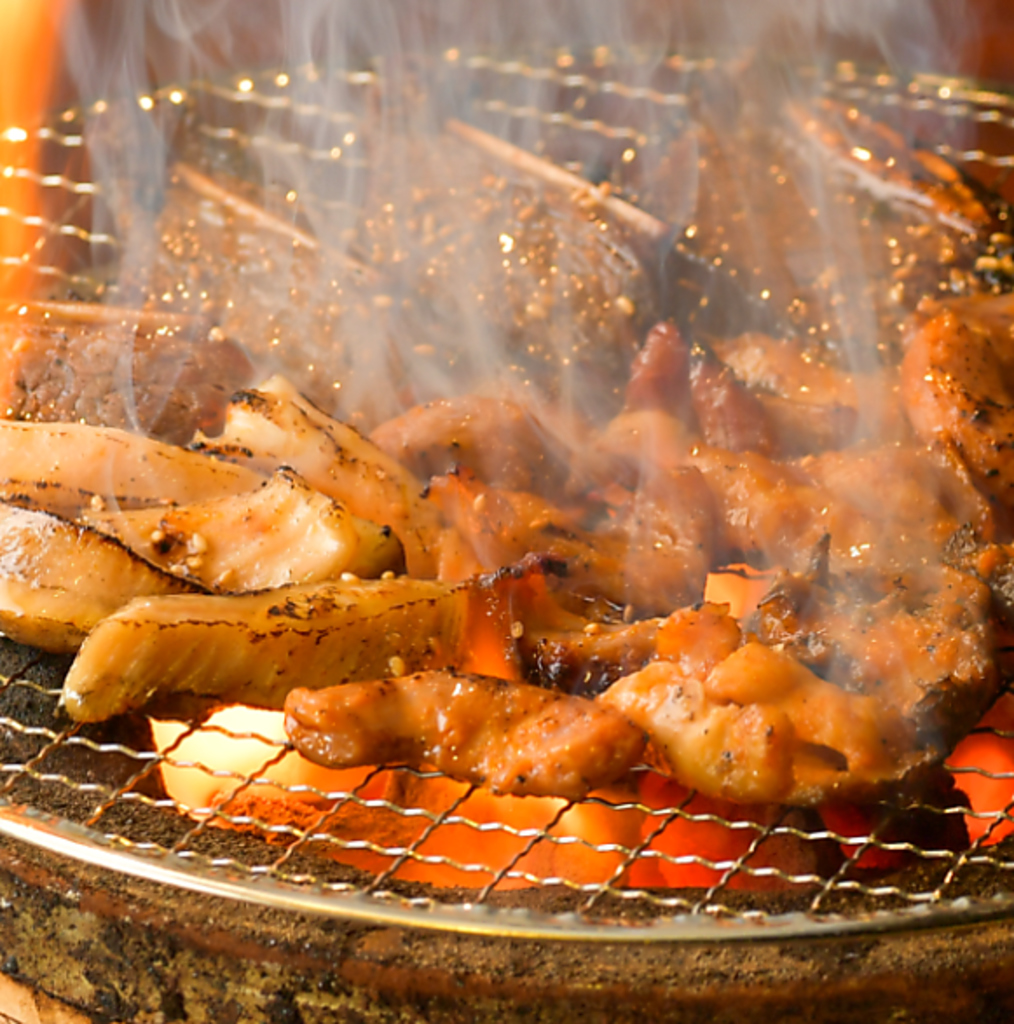 お得な90分飲み放題付きコースも！焼肉4品、チョレギサラダ、キムチ盛りを楽しめます！宴会にも◎