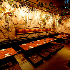 隠豚 イントン 新宿店の雰囲気2