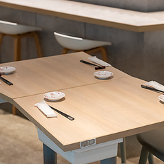 ハイテーブル4名席×２