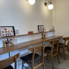 全3席のカウンターをご用意しております。