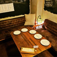 5名様までご利用できるソファー席もございます！友人同士の飲み会や女子会にもオススメです☆お問い合わせお待ちしております◎