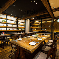 広い店内で楽しいひと時を