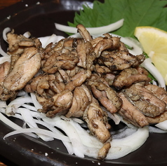 せせりの炭火炙り焼き