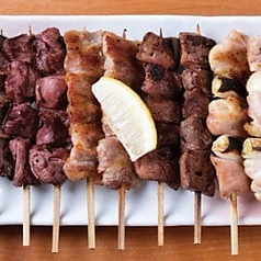 炭火で丁寧に焼き上げたやきとん。