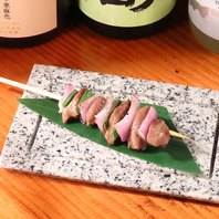 旨味と弾力に優れた「博多地鶏」を贅沢に使用した焼鳥