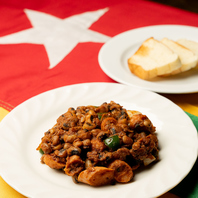 絶品のトーゴ料理を種類豊富にご用意いたしました！