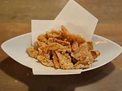 鶏皮チップス