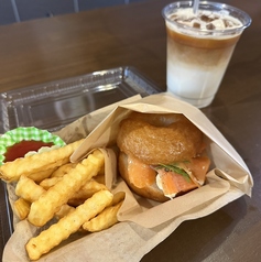 もちもち食感！ポテト・ドリンク付の贅沢ベーグルセット