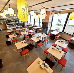 会社帰りにお一人でのご利用や、少人数で二軒目でのご利用などお気軽にお越しいただけます。明るく活気のあるお店づくりをして皆様のご来店を心よりおまちしております◎